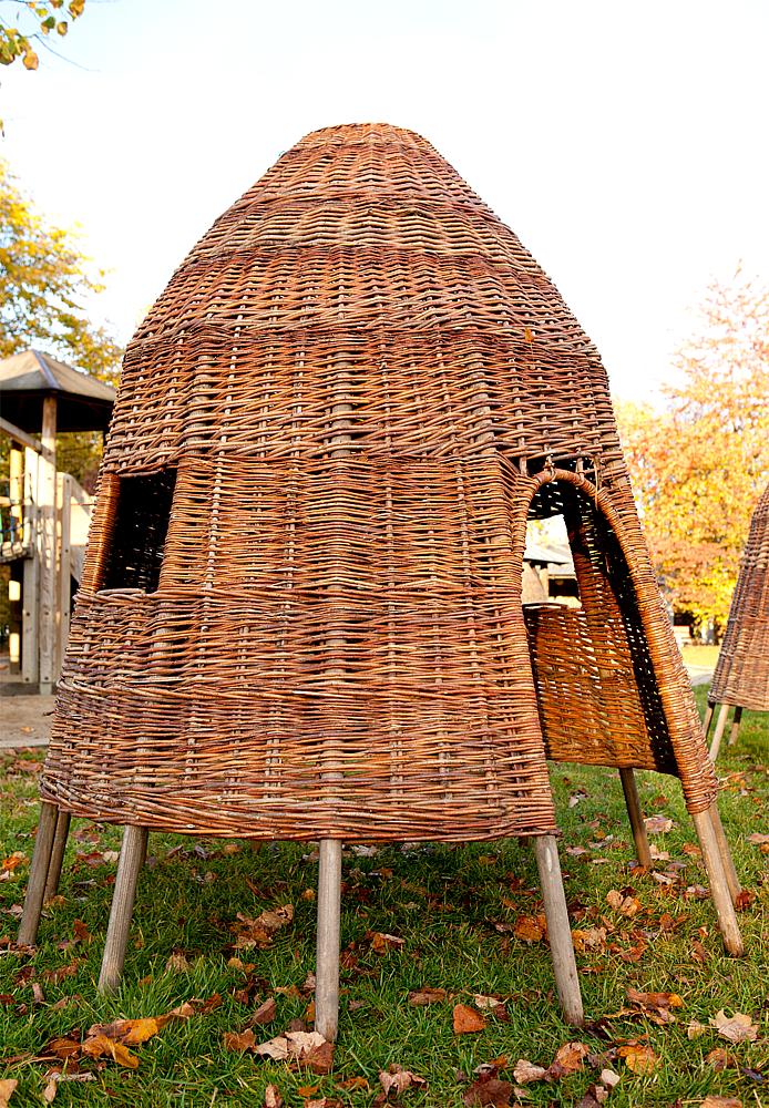 Weidenhütte 150