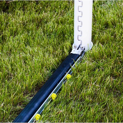 Bodenrahmen für Grossfeld-Fußballtor mit PlayersProtect
