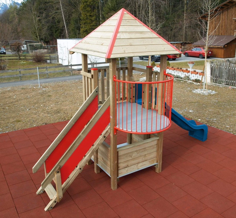 Quadro-Turm mit Balkon