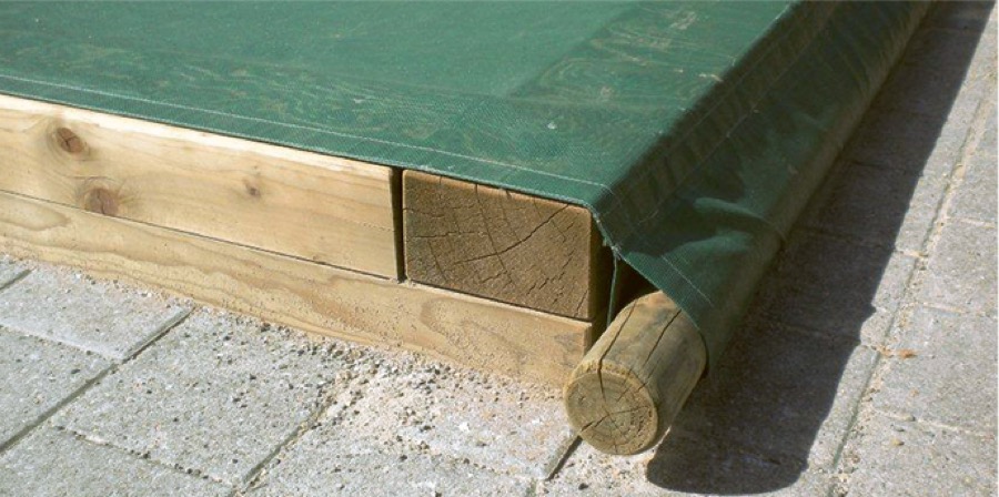 Sandkastenabdeckung mit Holzrugel