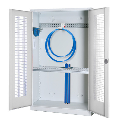 C+P Modul-Sportgeräteschrank „Grundausstattung“ mit Lochblech-Flügeltüren, HxBxT 195x120x50 cm
