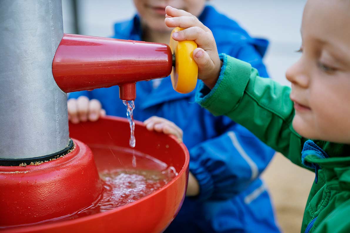 KOMPAN Wasserfall mit Sandtisch