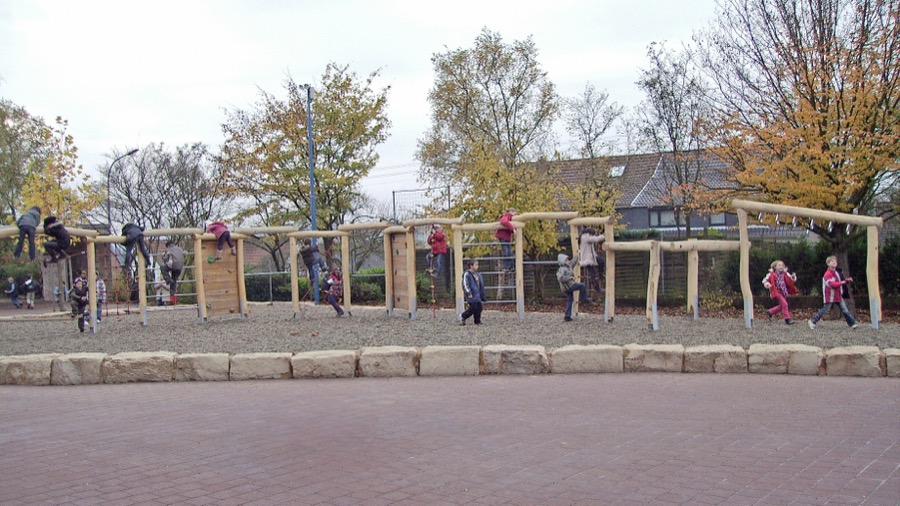 Schul-Kletterwand 15-teilig