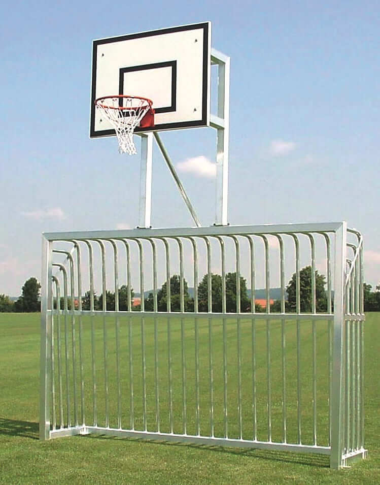 Bolzplatztor inkl. Basketball-Übungsanlage