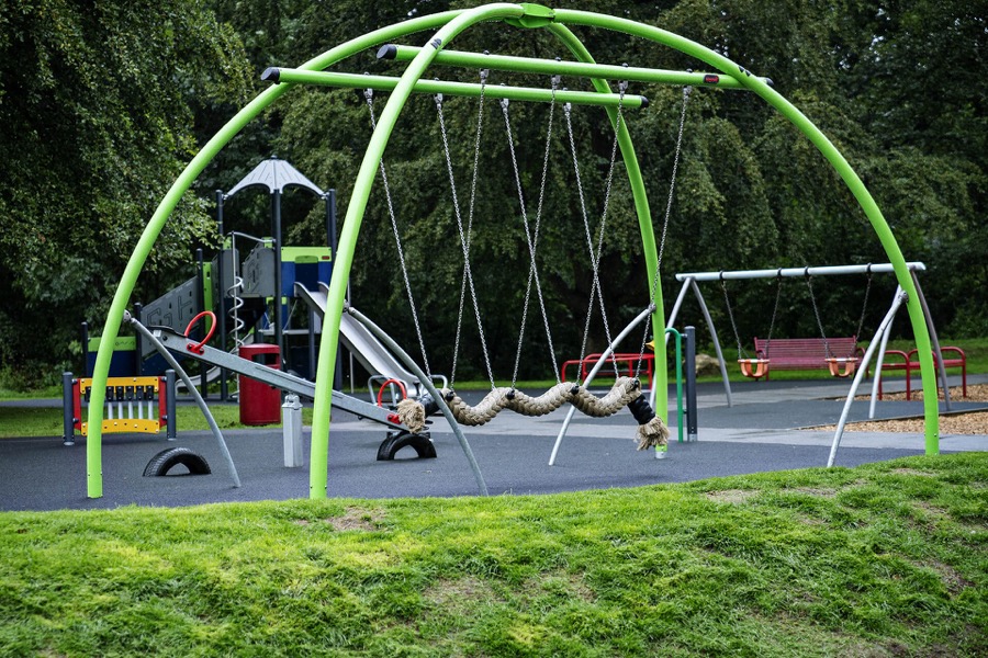 KOMPAN Giant Kokoswellen-Schaukel