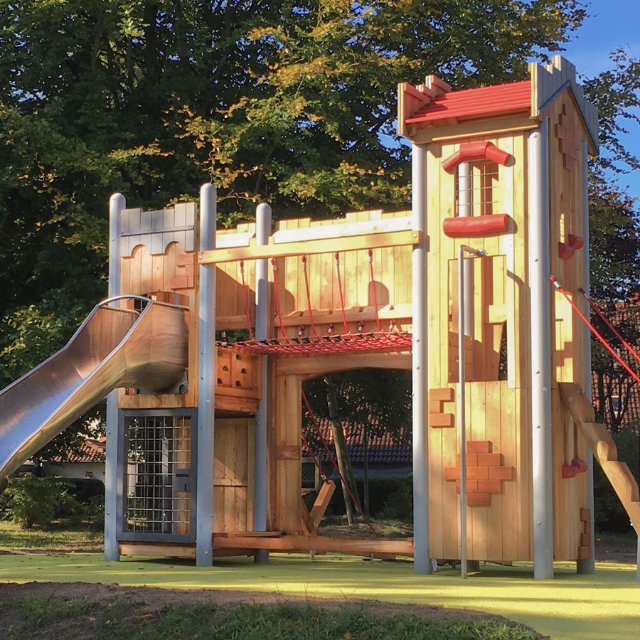 Burg-Spielanlage Einstein