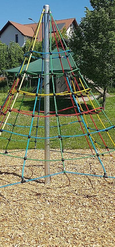 Kletterpyramide 300