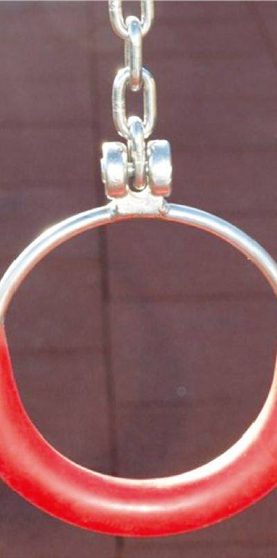 Ringe mit Ketten in Edelstahl