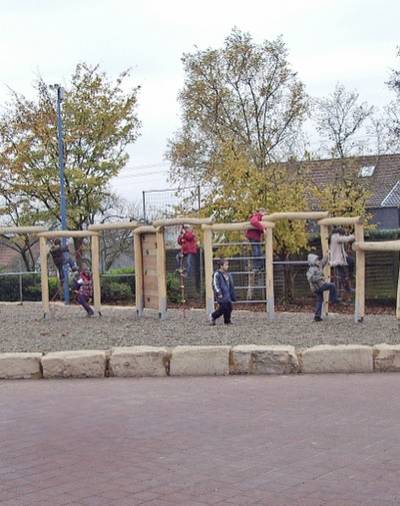 Schul-Kletterwand 15-teilig