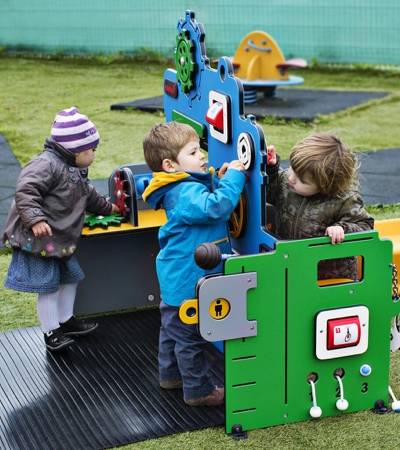 KOMPAN Tankstelle & Werkstatt