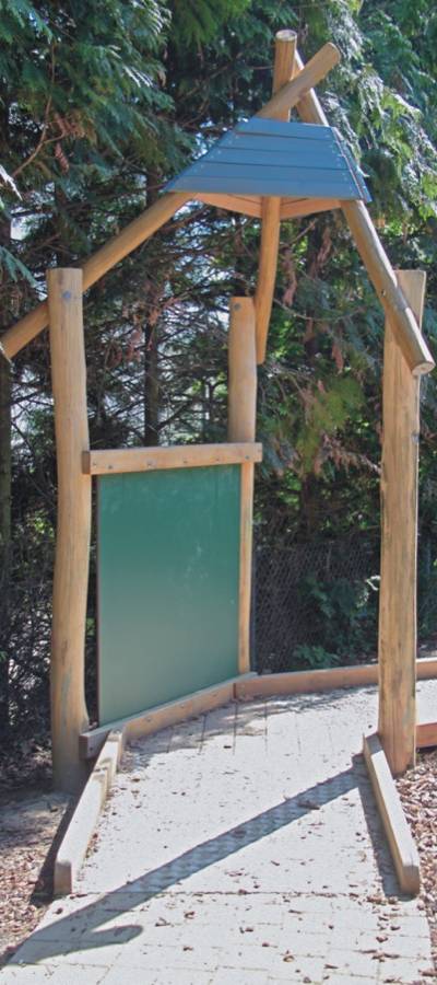 Dreieckdach mit Rampen und Maltafel
